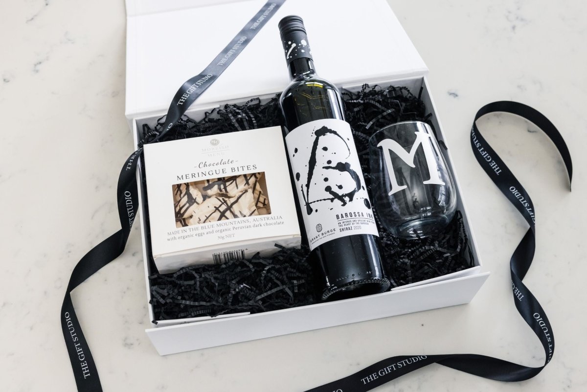 Shop our amazing gift boxes for her, female gift boxes, gift boxes, best gift boxes, classy gift boxes, gift studio, gift boxes for him, variety gift boxes, amazing gift boxes